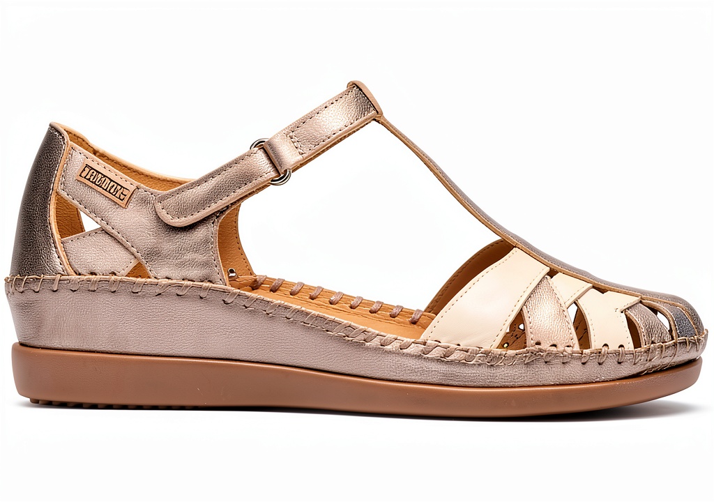 Sandales Pikolinos femme en cuir, vue de côté sur fond neutre